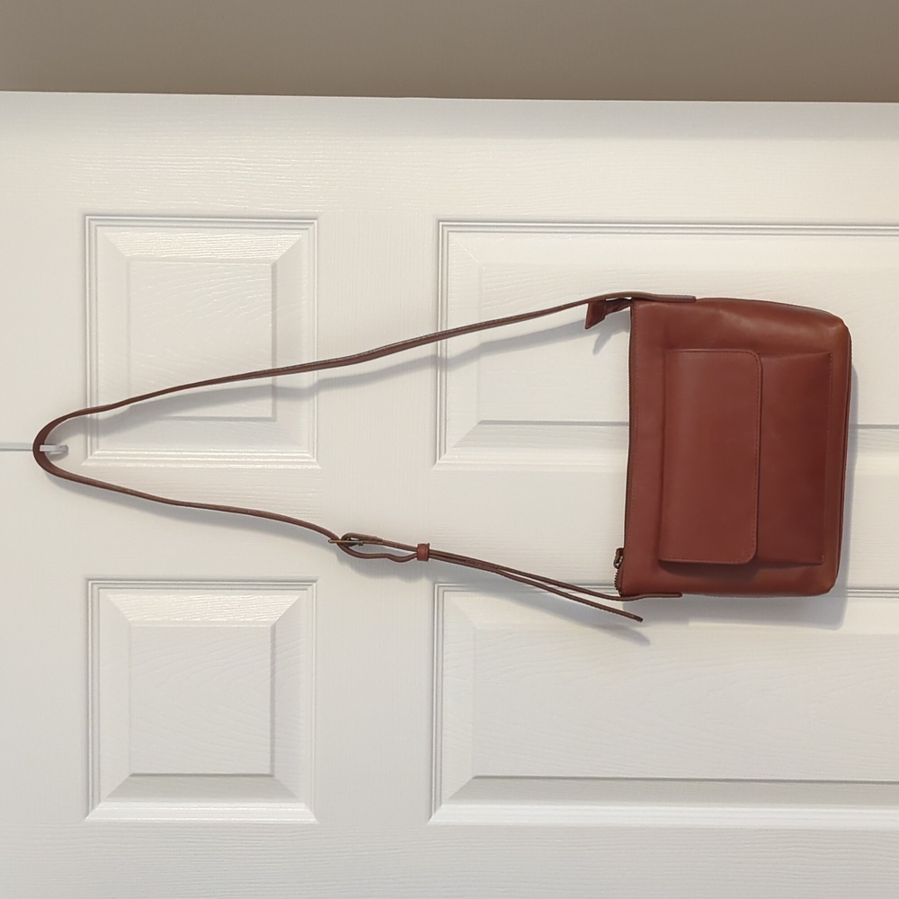 Olivia Crossbody bag
